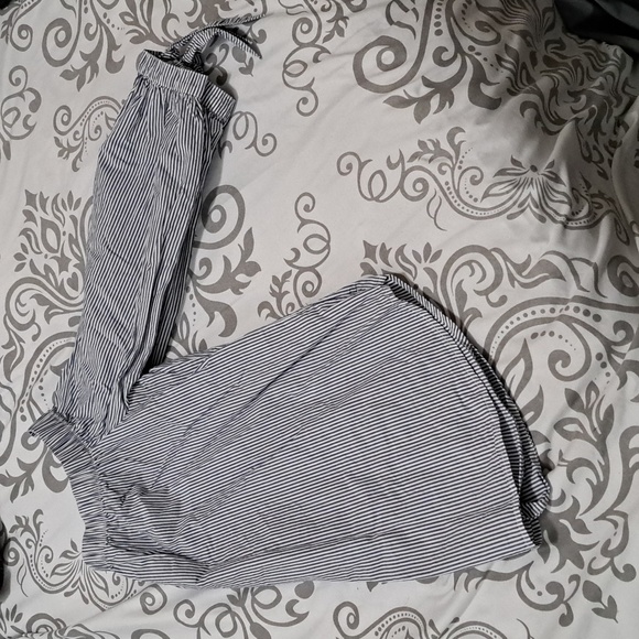 Abercrombie & Fitch Striped Cotton Off the Shoulder Top - Picture 2 of 5